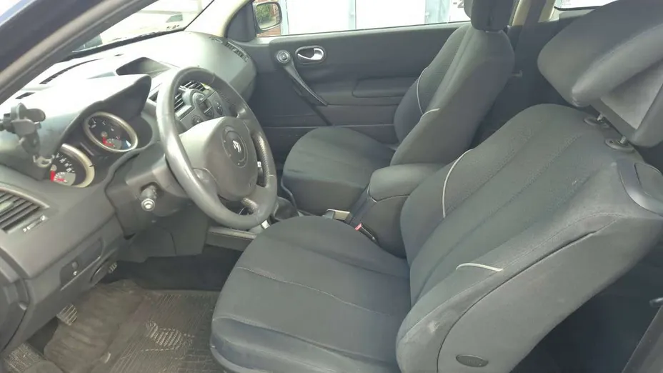 RENAULT Megane -