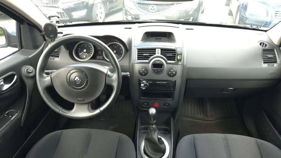 RENAULT Megane -