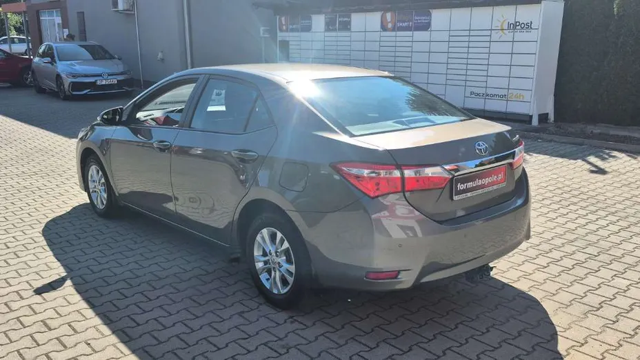 TOYOTA Corolla -