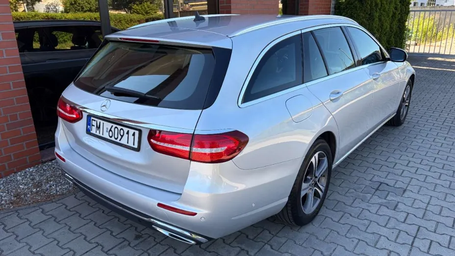 MERCEDES-BENZ E Klasa -