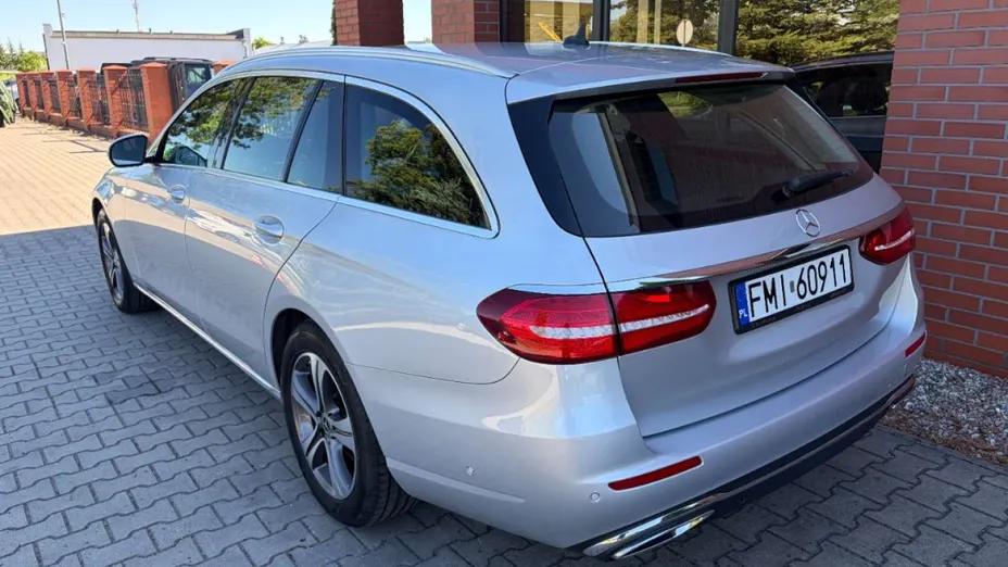 MERCEDES-BENZ E Klasa -