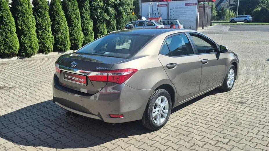 TOYOTA Corolla -
