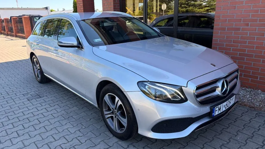 MERCEDES-BENZ E Klasa -