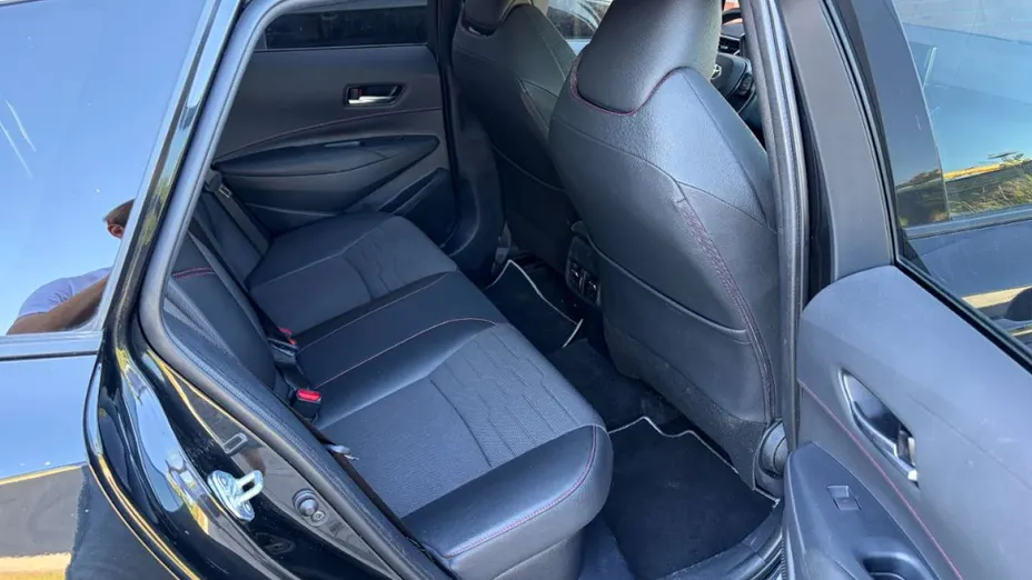 TOYOTA Corolla -