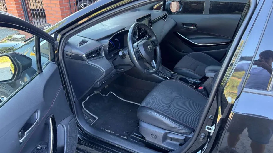 TOYOTA Corolla -