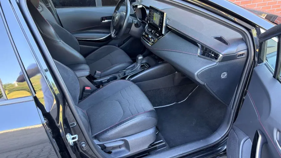TOYOTA Corolla -