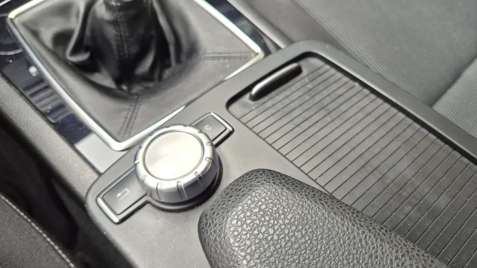MERCEDES-BENZ C Klasa -
