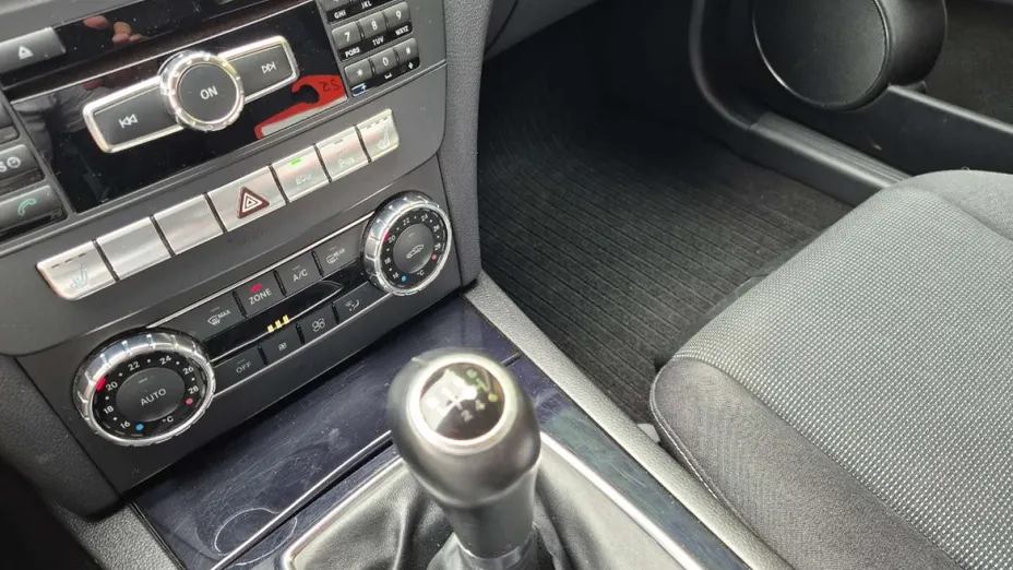 MERCEDES-BENZ C Klasa -