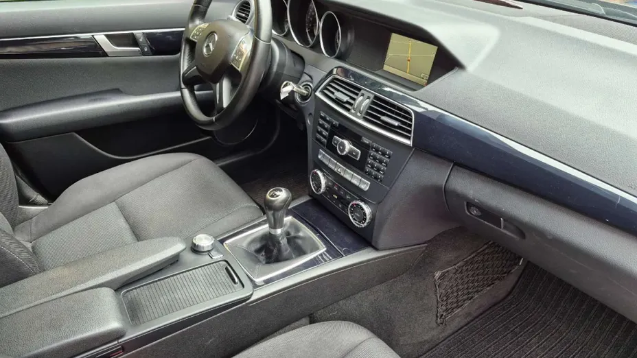 MERCEDES-BENZ C Klasa -