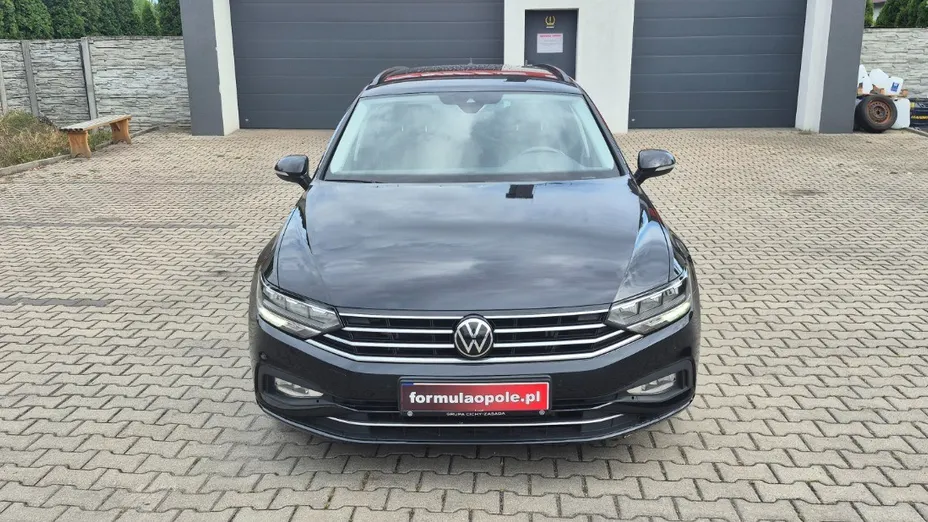 VOLKSWAGEN Passat -