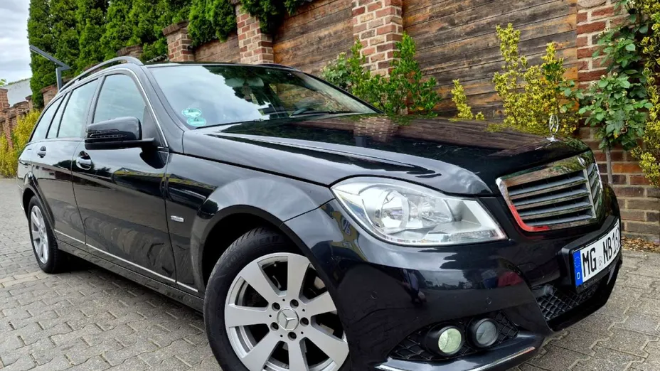 MERCEDES-BENZ C Klasa -