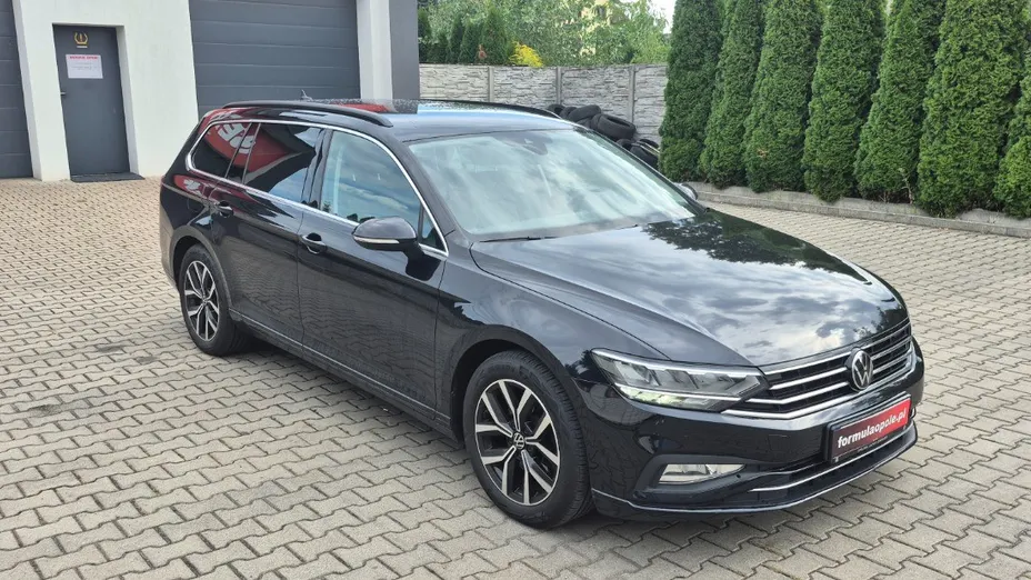VOLKSWAGEN Passat -