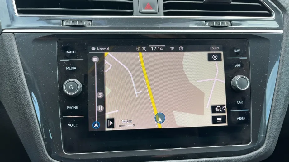 VOLKSWAGEN Tiguan -