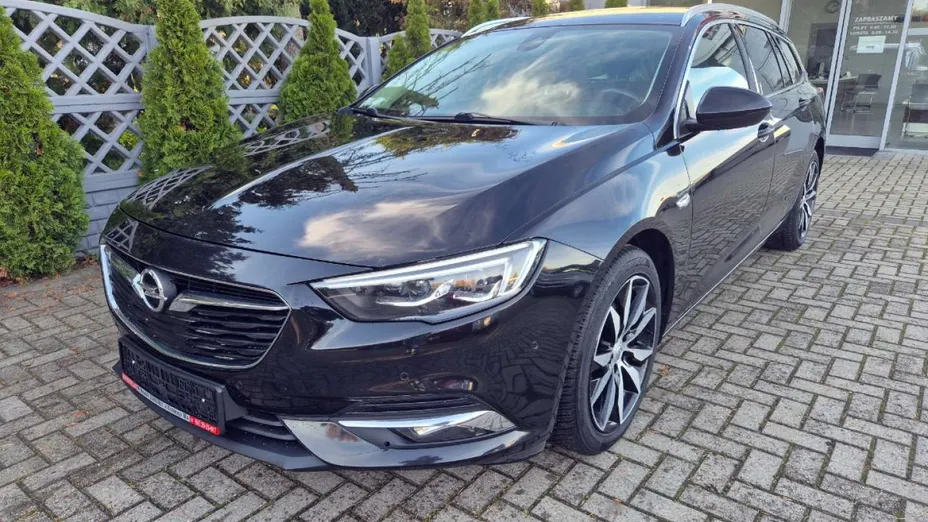 OPEL Insignia -