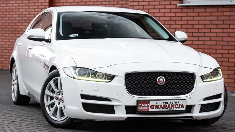 JAGUAR XE -