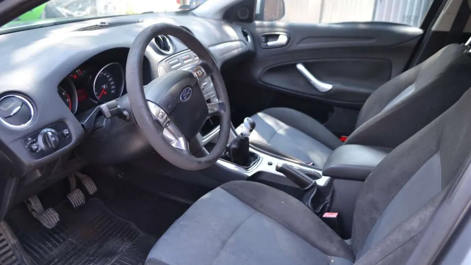 FORD Mondeo -