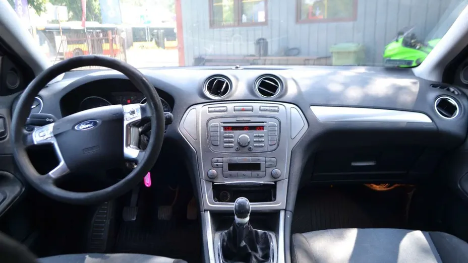 FORD Mondeo -