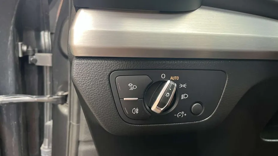 AUDI Q5 -