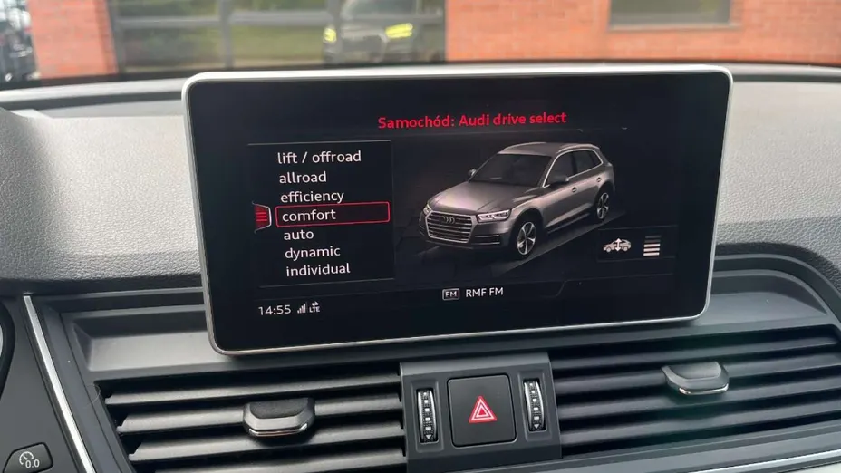 AUDI Q5 -