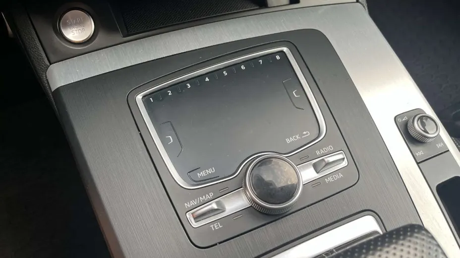 AUDI Q5 -