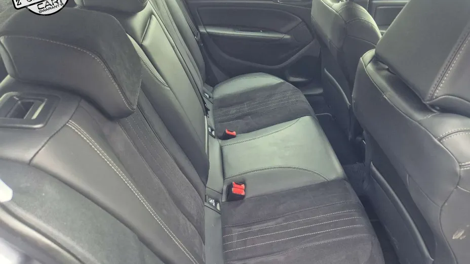 PEUGEOT 308 -