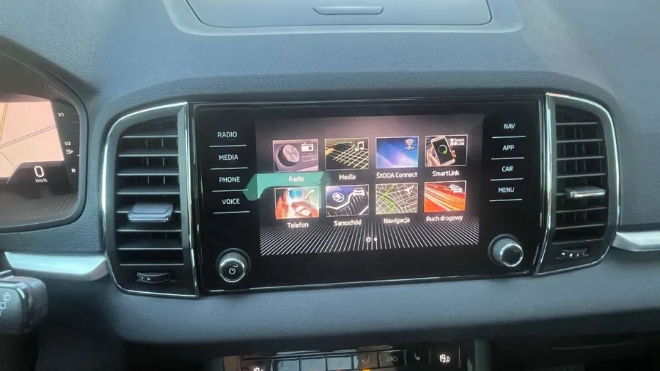 SKODA Karoq -