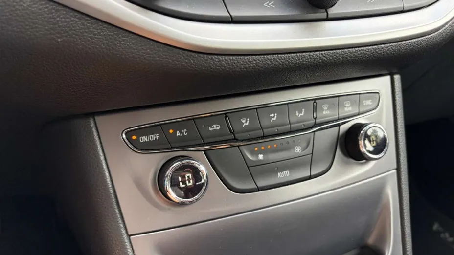 OPEL Astra -