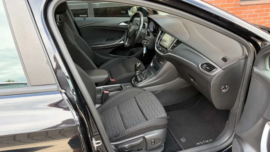 OPEL Astra -