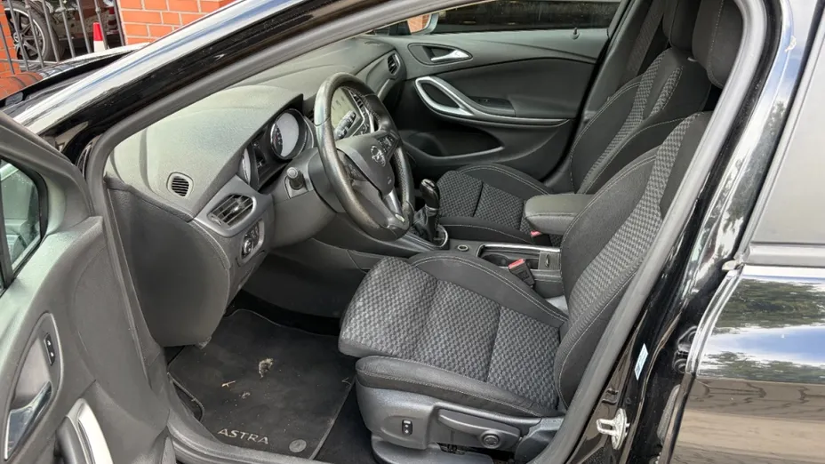 OPEL Astra -