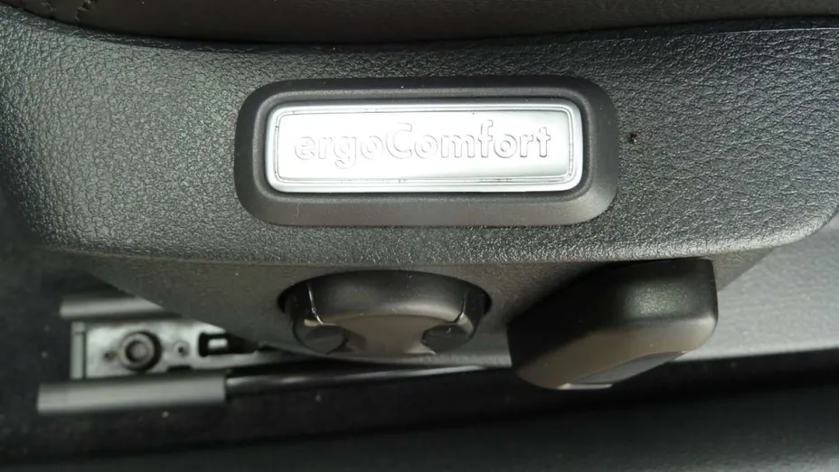 VOLKSWAGEN Passat -