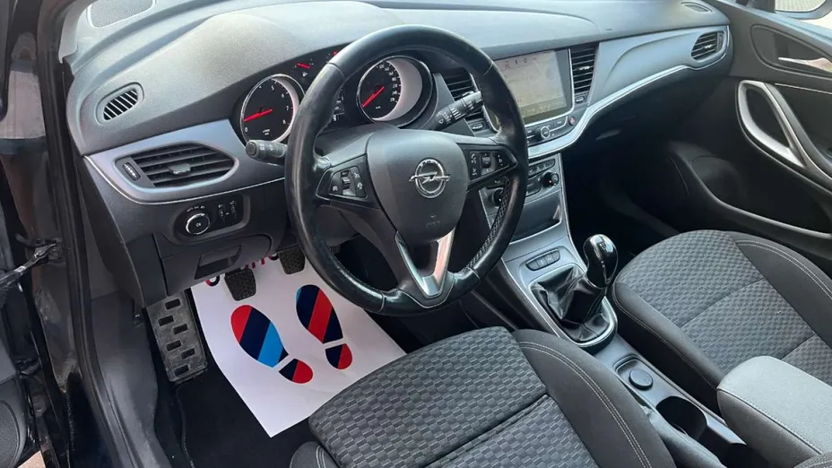 OPEL Astra -