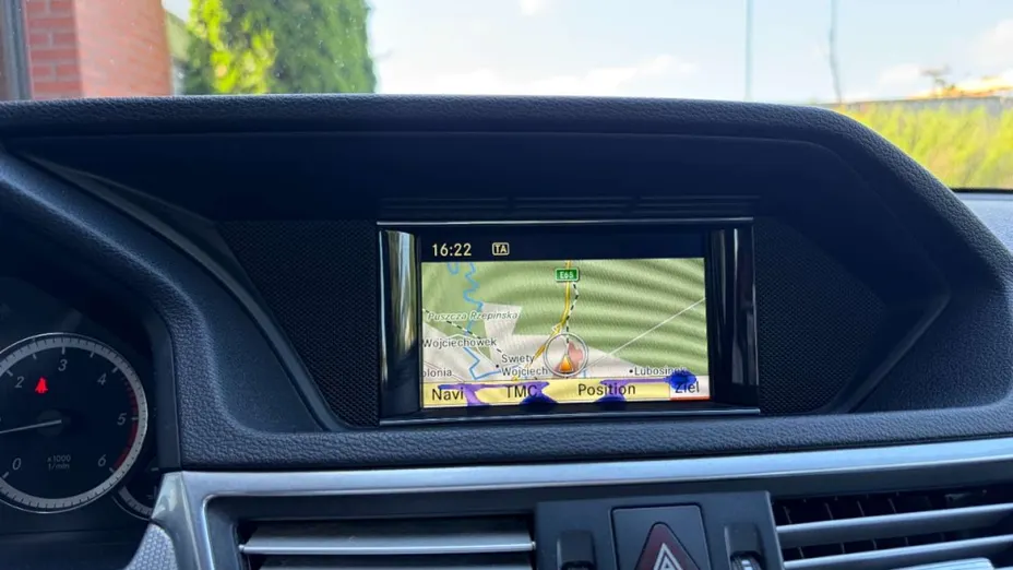MERCEDES-BENZ E Klasa -