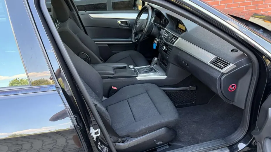 MERCEDES-BENZ E Klasa -