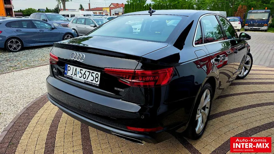 AUDI A4 -