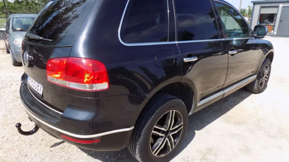 VOLKSWAGEN Touareg -