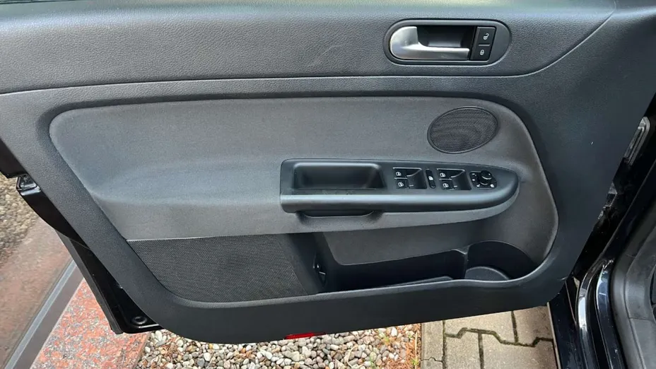 VOLKSWAGEN Golf Plus -
