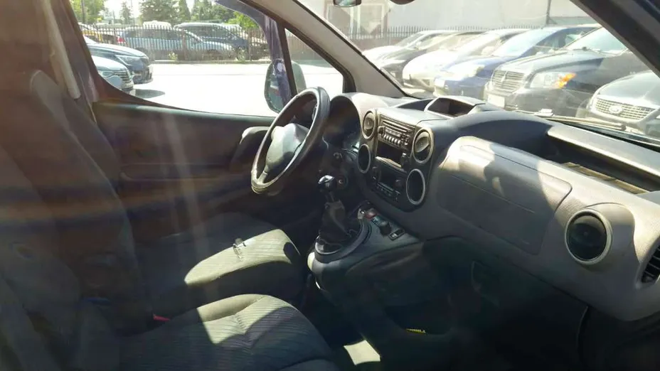 PEUGEOT Partner -