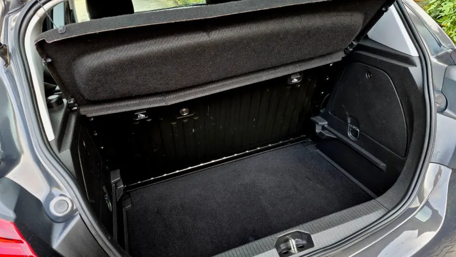 OPEL Corsa -