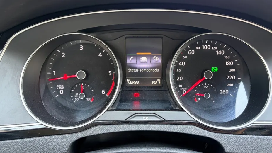 VOLKSWAGEN Passat -