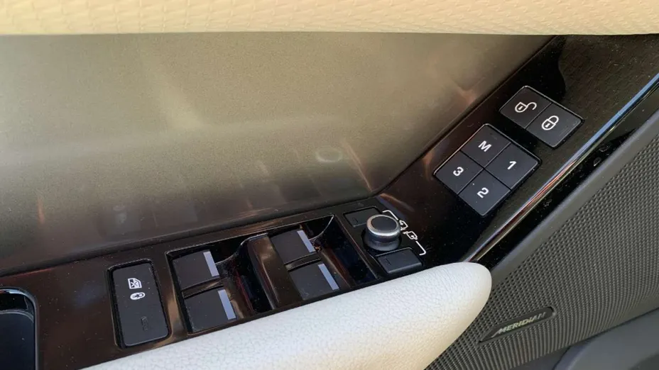 LAND ROVER Range Rover Velar -