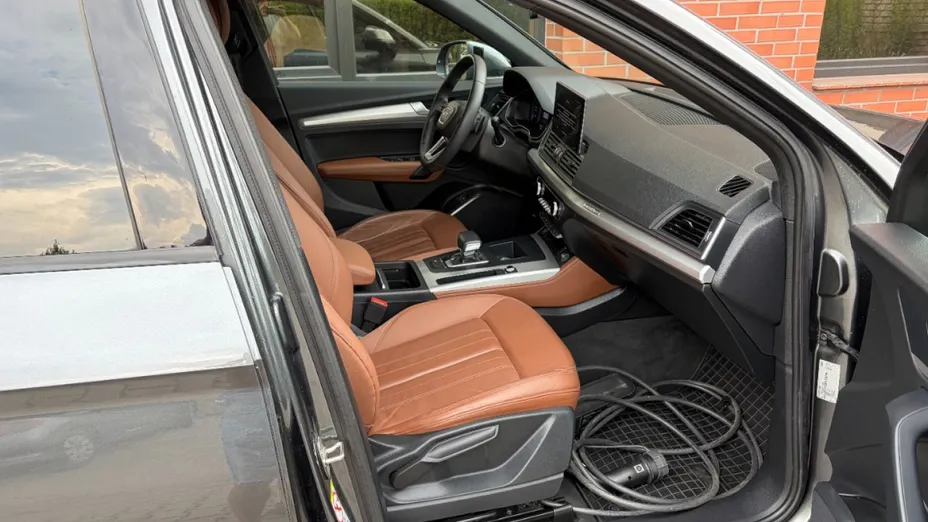 AUDI Q5 -