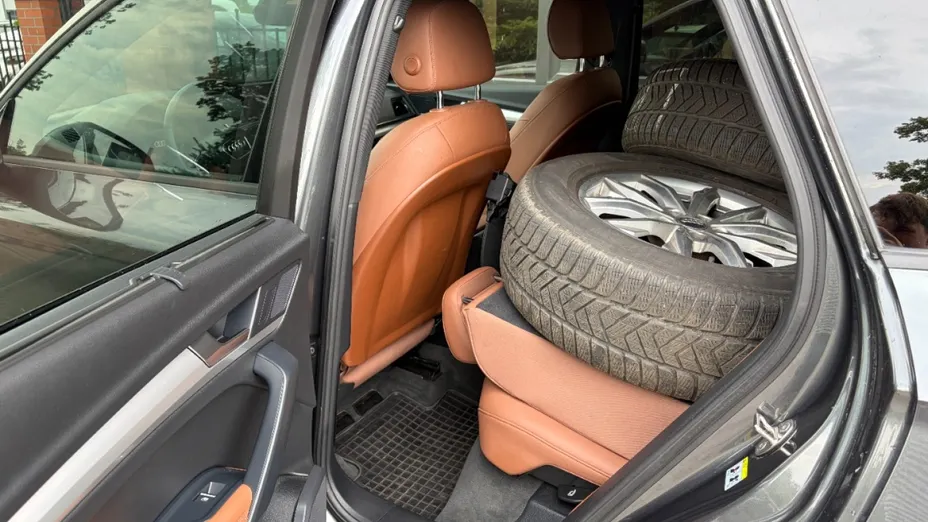 AUDI Q5 -