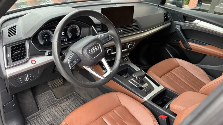 AUDI Q5 -