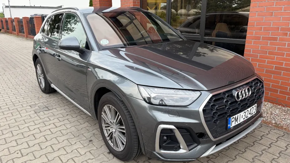 AUDI Q5 -