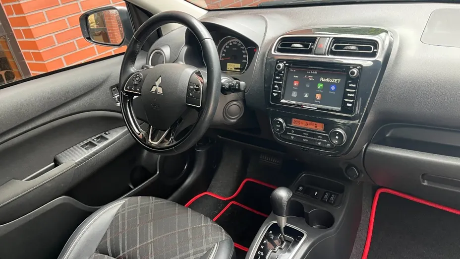 MITSUBISHI Space Star -
