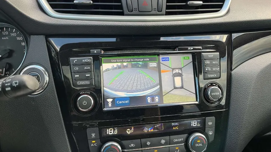 NISSAN Qashqai -
