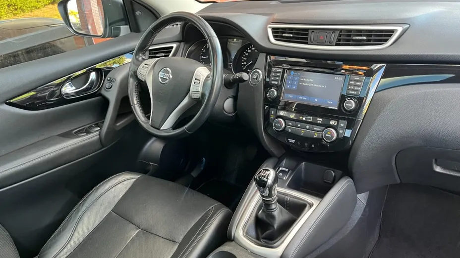 NISSAN Qashqai -