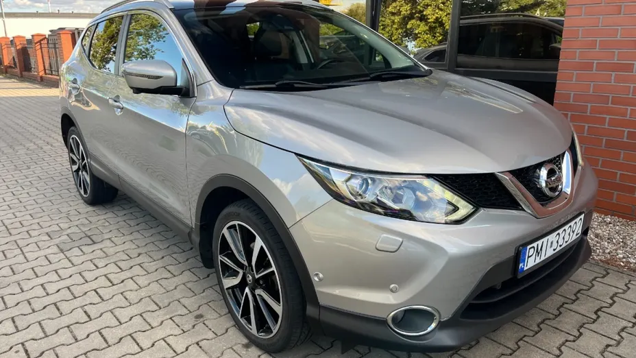 NISSAN Qashqai -