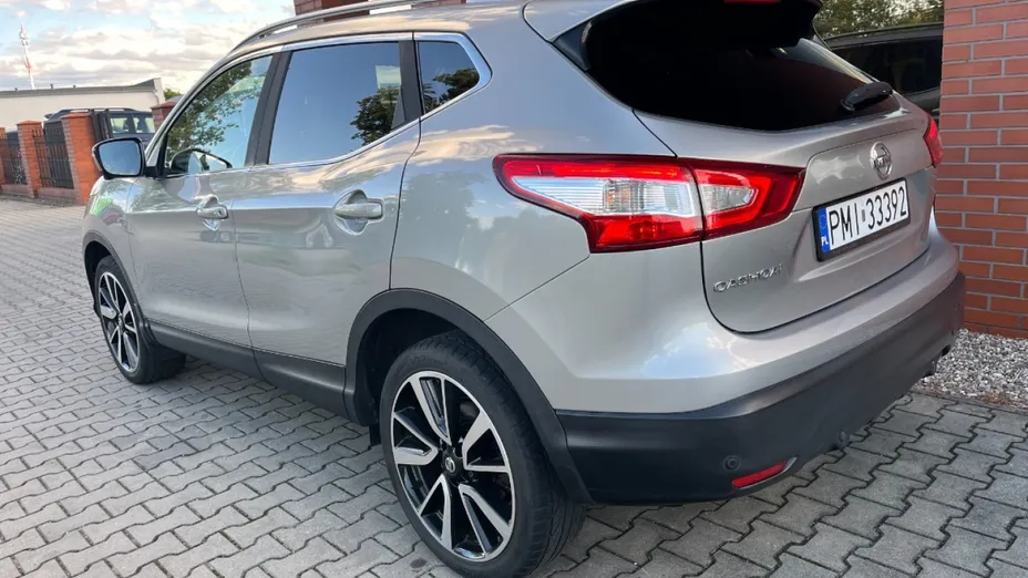 NISSAN Qashqai -