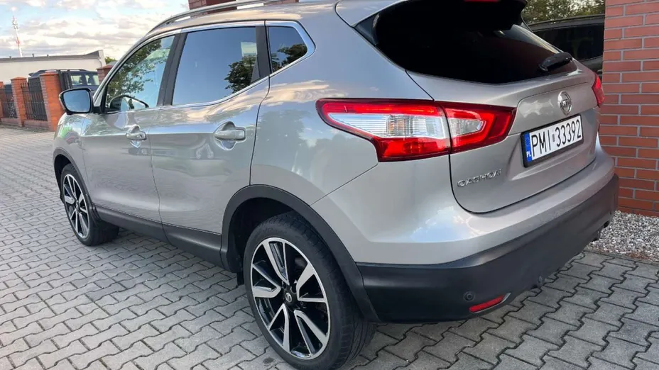 NISSAN Qashqai -